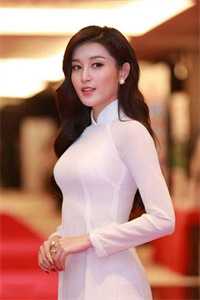 我与村长女儿的诸多往事